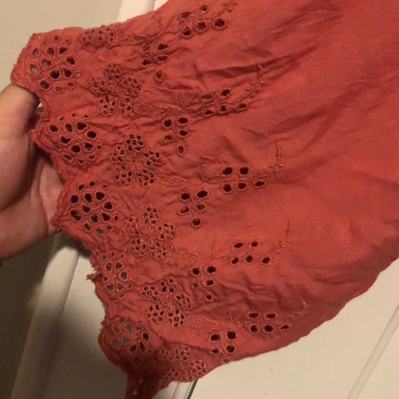 Coral, long sleeved crop top - Picture 3 of 3